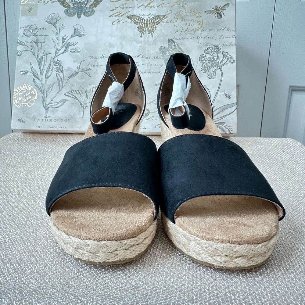 Style & Co. Seleeney Black and Tan Wedge Espadrilles Size 9.5